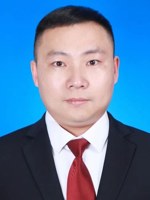劉文章(黑龍江省大興安嶺地區塔河縣發展和改革局副局長) 劉文章(黑龍江省大興安嶺地區塔河縣發展和改革局副局長)