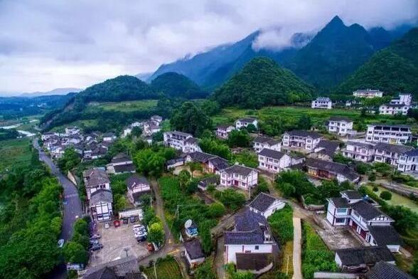 新石村(貴州省遵義市湄潭縣魚泉鎮新石村) 新石村(貴州省遵義市湄潭縣魚泉鎮新石村)