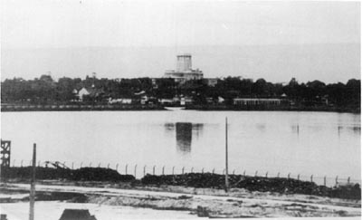 英軍炸毀了連線新加坡與馬來西亞的海峽堤壩