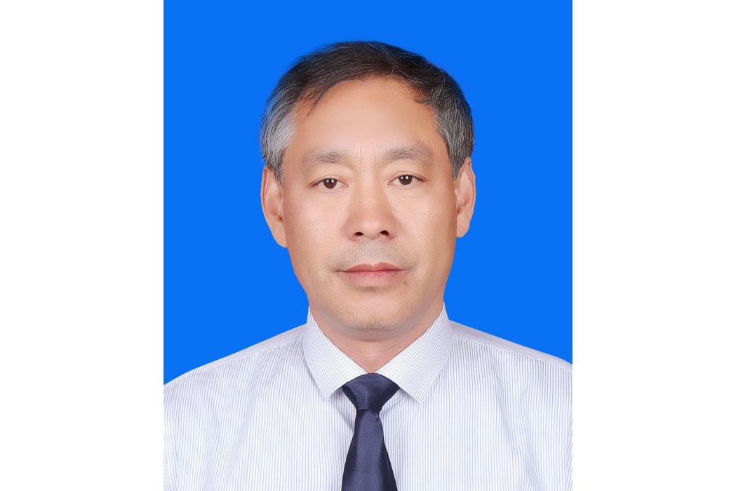 李鋒傑(內蒙古自治區總工會黨組成員、經費審查委員會主任) 李鋒傑(內蒙古自治區總工會黨組成員、經費審查委員會主任)