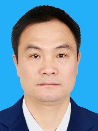 章斌(湖北省鹹寧市嘉魚縣二級調研員) 章斌(湖北省鹹寧市嘉魚縣二級調研員)