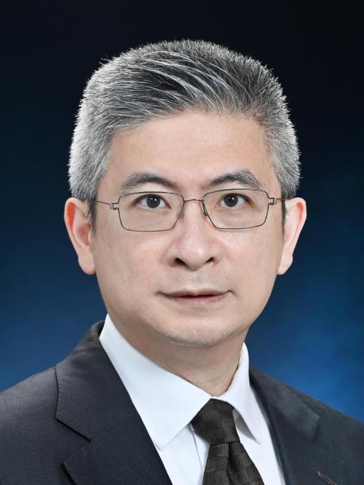 劉震(香港特區文化體育及旅遊局副局長) 劉震(香港特區文化體育及旅遊局副局長)