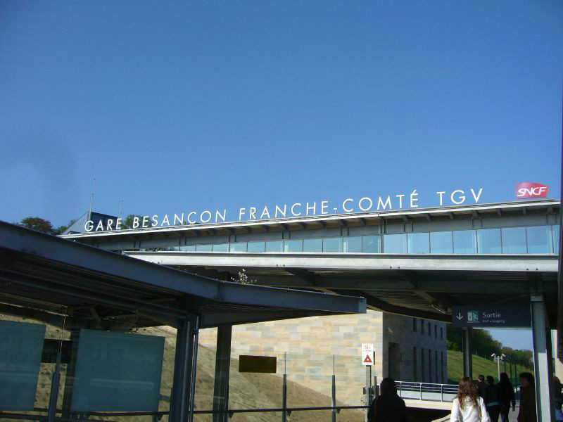 貝桑松TGV站