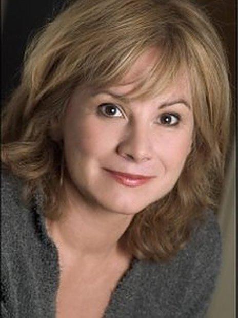 Lisa Barnes Lisa Barnes