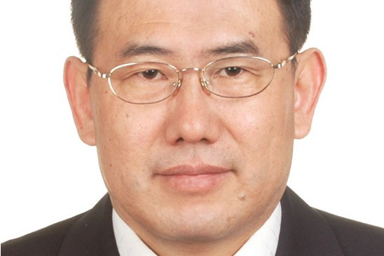 房寬峻(青島大學紡織服裝學院二級教授) 房寬峻(青島大學紡織服裝學院二級教授)
