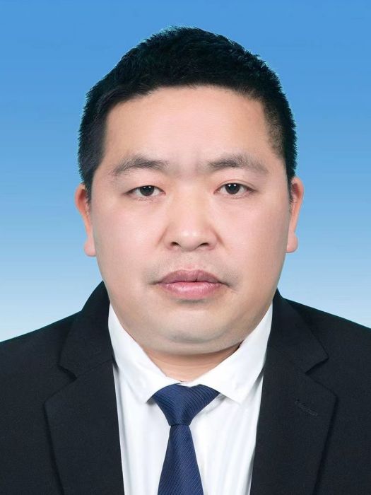 張元昌(湖南省湘西土家族苗族自治州鳳凰縣發展和改革局黨組成員、總經濟師) 張元昌(湖南省湘西土家族苗族自治州鳳凰縣發展和改革局黨組成員、總經濟師)