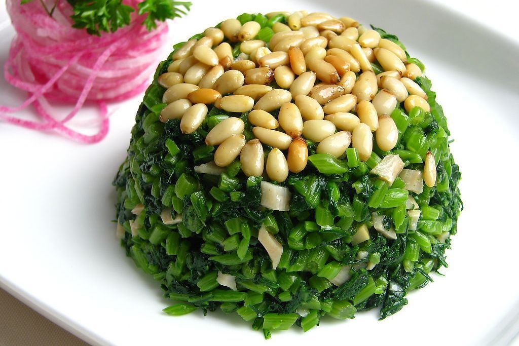 松仁蓬蒿菜