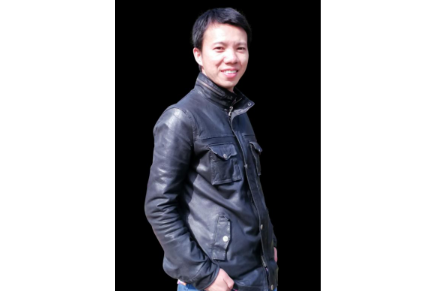 李俊峰(湖南工藝美術職業學院教師,木雕藝術家) 李俊峰(湖南工藝美術職業學院教師,木雕藝術家)