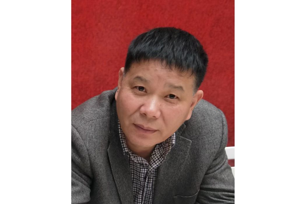 陶明龍(中國收藏家協會會員) 陶明龍(中國收藏家協會會員)
