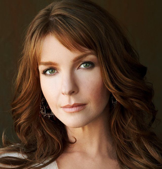 傑奎琳·麥根斯(Jacqueline McKenzie) 傑奎琳·麥根斯(Jacqueline McKenzie)