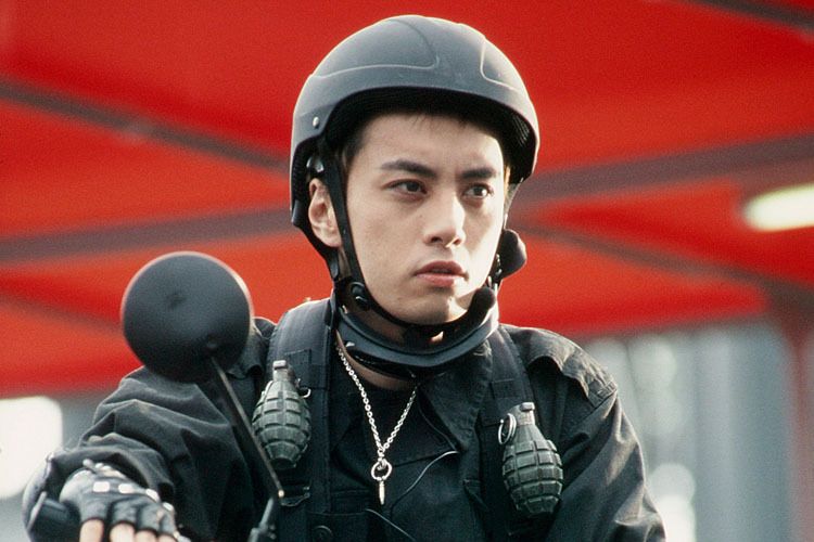 新名(日本特攝劇《假面騎士劍》中的角色) 新名(日本特攝劇《假面騎士劍》中的角色)
