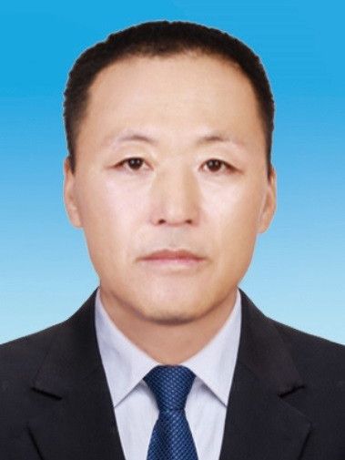 王勝(內蒙古自治區錫林郭勒盟退役軍人事務局黨組成員、副局長) 王勝(內蒙古自治區錫林郭勒盟退役軍人事務局黨組成員、副局長)