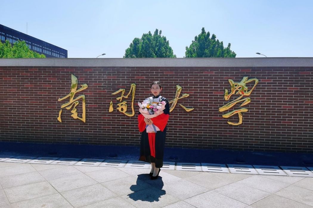栗小佳 栗小佳