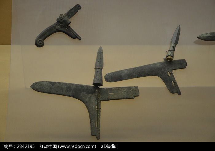 古代兵器(古代進攻性兵器和防護裝具的總稱)