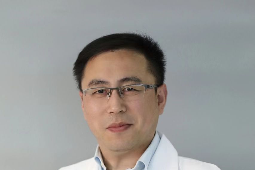 劉寶君(復旦大學附屬華山醫院中西醫結合科副主任，中國中西醫結合學會呼吸病專業委員會青年副主委)