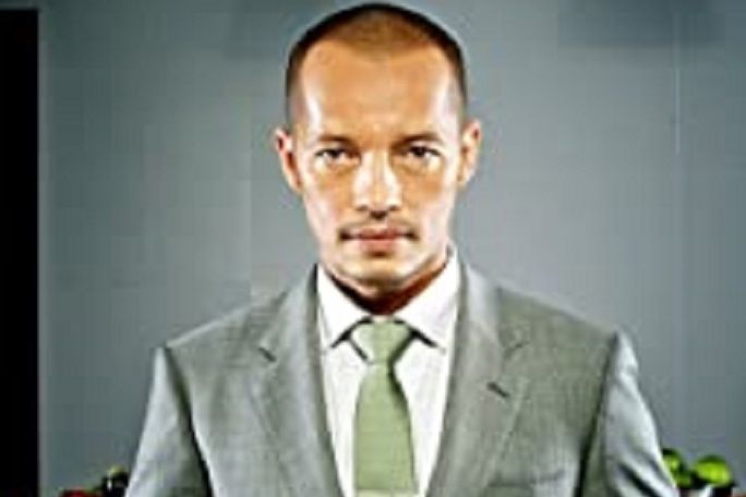 Arthur Acuña Arthur Acuña