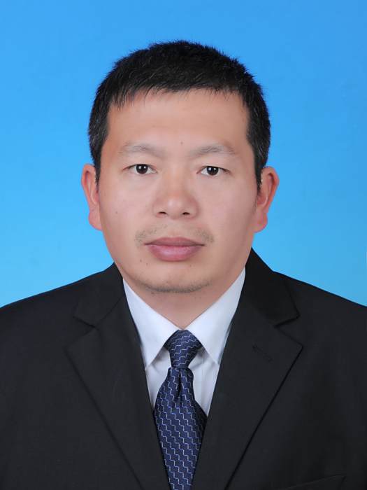 季曉宇(浙江省青田縣山口鎮人大主席) 季曉宇(浙江省青田縣山口鎮人大主席)