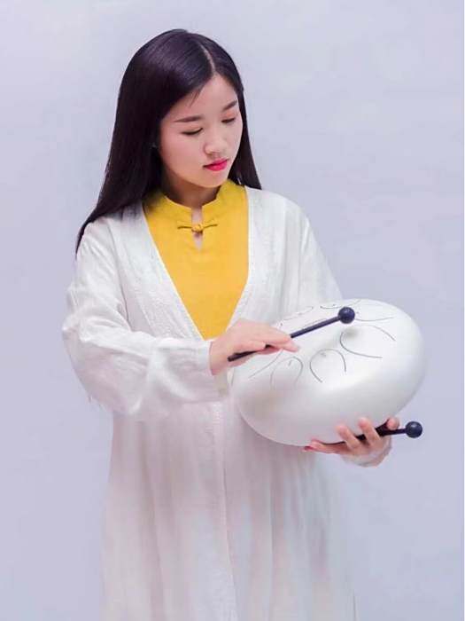 梅群芳(中國內地音樂人,代表作《蓮花仙子》《禪韻江南》《故鄉》) 梅群芳(中國內地音樂人,代表作《蓮花仙子》《禪韻江南》《故鄉》)