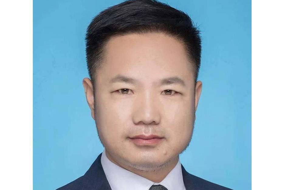 王雲鵬(浙江省溫嶺市衛生健康局黨委副書記) 王雲鵬(浙江省溫嶺市衛生健康局黨委副書記)