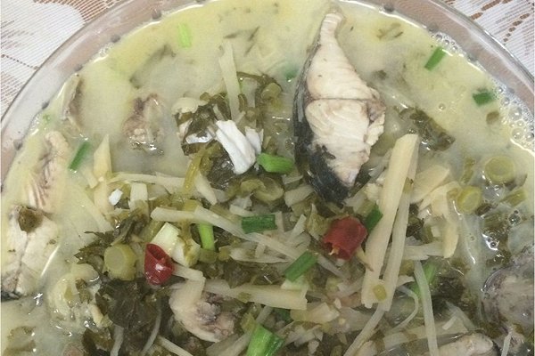 鹹菜煮魚尾 鹹菜煮魚尾