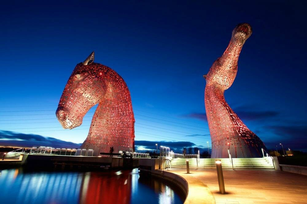 蘇格蘭福爾柯克的著名馬頭形雕塑