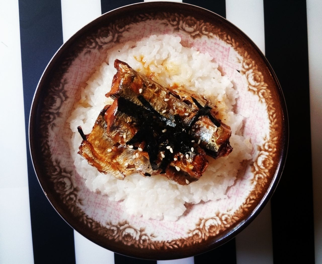 蒲燒秋刀魚丼