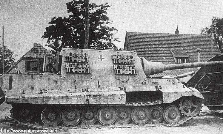 庫麥斯道夫裝甲連拋棄的波爾舍型獵虎