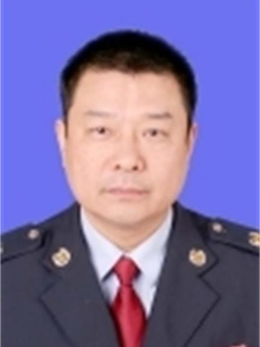 呂超(安徽省阜陽市潁東區稅務局黨委委員、副局長) 呂超(安徽省阜陽市潁東區稅務局黨委委員、副局長)
