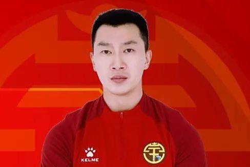 董一凡(中國足球運動員) 董一凡(中國足球運動員)
