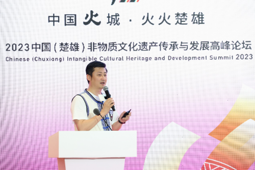 高揚(中國民族貿易促進會民族時尚與藝術工作委員會主任) 高揚(中國民族貿易促進會民族時尚與藝術工作委員會主任)