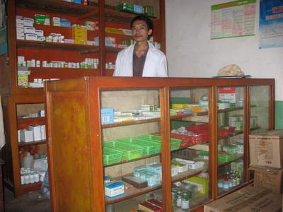 村莊藥櫃