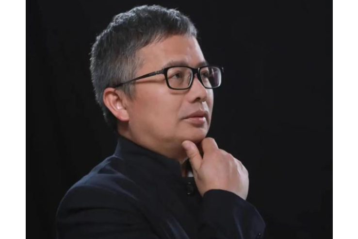 謝琨(世茂集團執行董事、高級副總裁) 謝琨(世茂集團執行董事、高級副總裁)