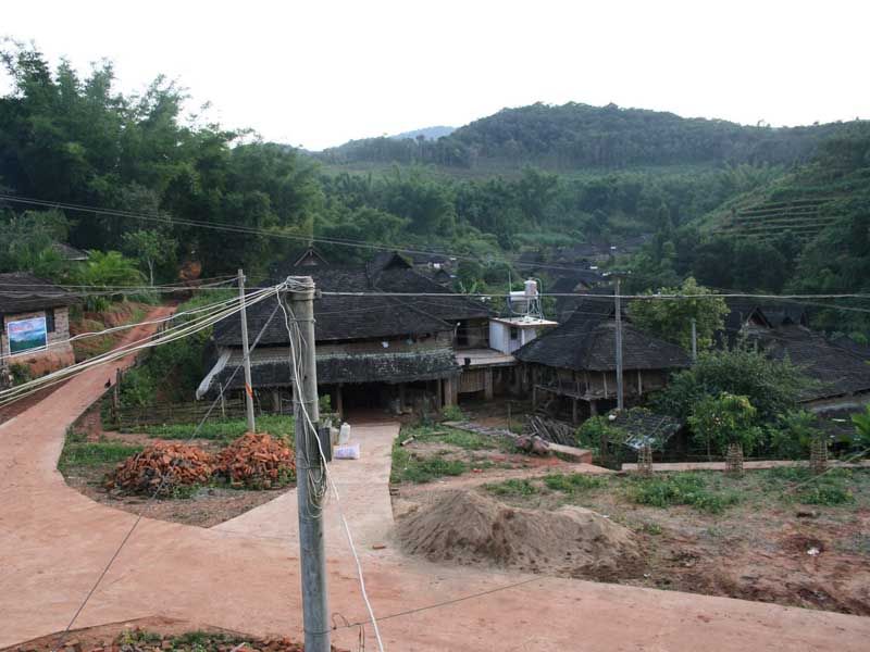 曼糯村(景洪市大渡崗鄉大荒壩村下轄村) 曼糯村(景洪市大渡崗鄉大荒壩村下轄村)