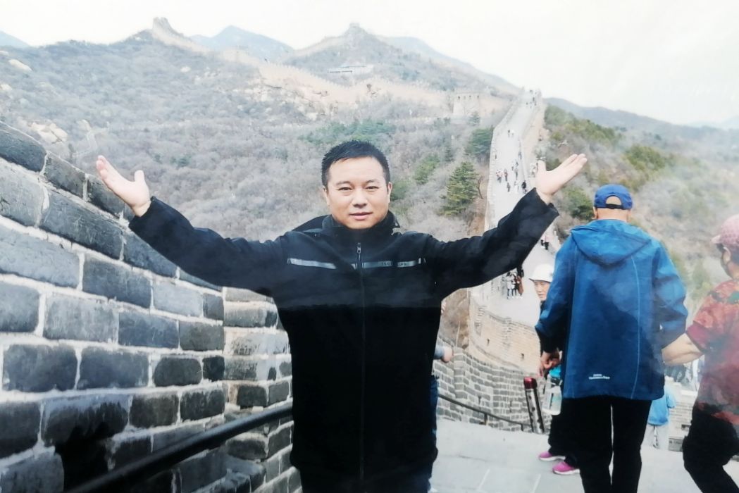 方文杰(新疆生產建設兵團第五師融媒體中心總編室副主任,二級導演。兵團曲藝家協會第二屆理事會理事) 方文杰(新疆生產建設兵團第五師融媒體中心總編室副主任,二級導演。兵團曲藝家協會第二屆理事會理事)