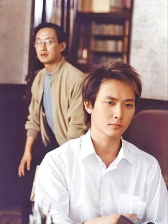 侯長榮(中國內地男演員、一級演員、揚劇金派傳人) 侯長榮(中國內地男演員、一級演員、揚劇金派傳人)