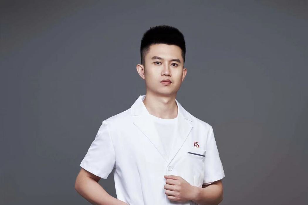 郭林(重慶美侖美奐整形美容醫院醫生) 郭林(重慶美侖美奐整形美容醫院醫生)