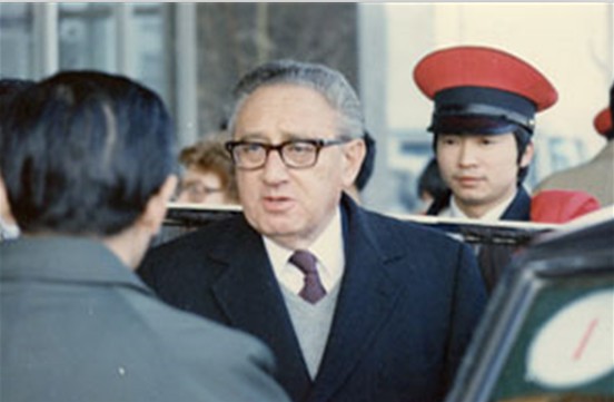 1985年接待美國國務卿基辛格