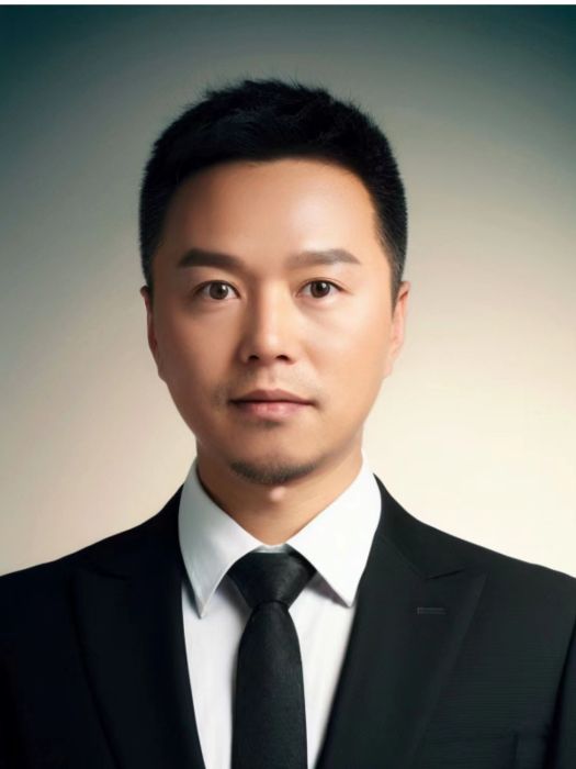 梁勇(國內資深照明設計師、風景園林高級工程師) 梁勇(國內資深照明設計師、風景園林高級工程師)