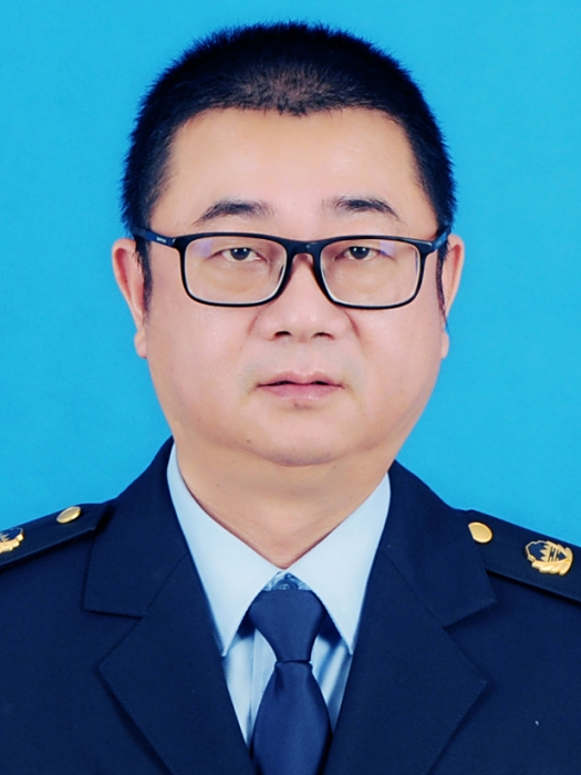 張延軍(浙江省寧波市生態環境局奉化分局黨組成員、一中隊中隊長) 張延軍(浙江省寧波市生態環境局奉化分局黨組成員、一中隊中隊長)