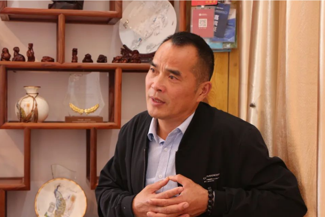 陳文龍(江西新西藍生態農業科技有限責任公司董事長) 陳文龍(江西新西藍生態農業科技有限責任公司董事長)