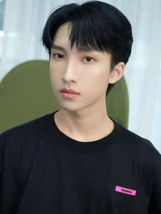 李諾恩