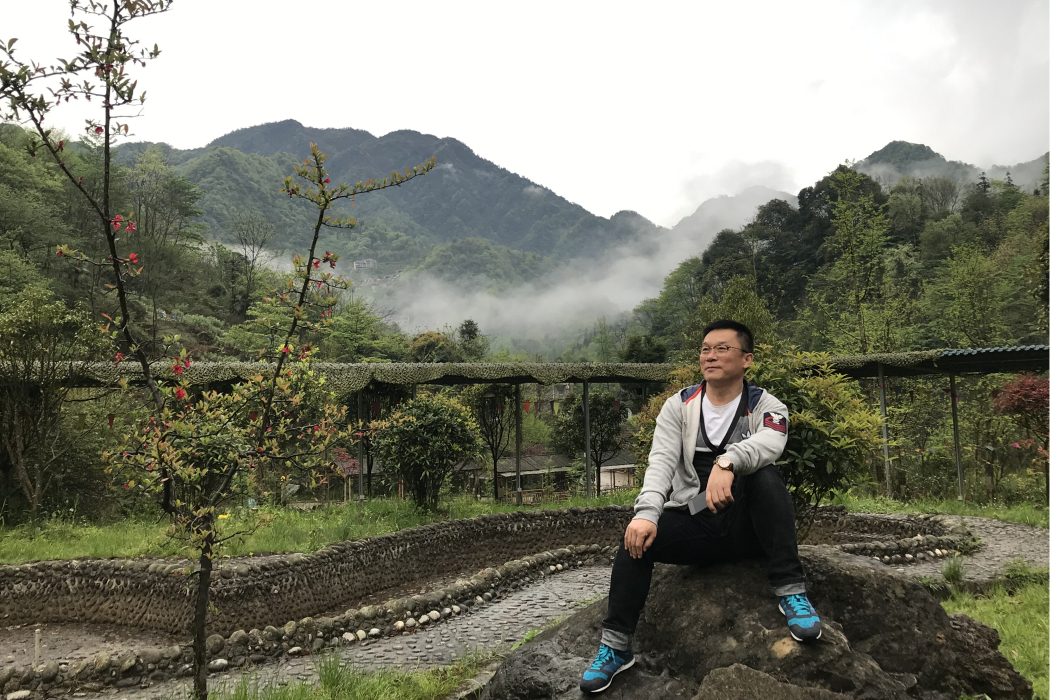 劉俊(中國工筆畫學會會員) 劉俊(中國工筆畫學會會員)