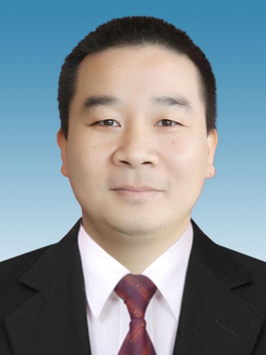 龍小兵(湖南省株洲市攸縣教育局黨委委員、副局長) 龍小兵(湖南省株洲市攸縣教育局黨委委員、副局長)