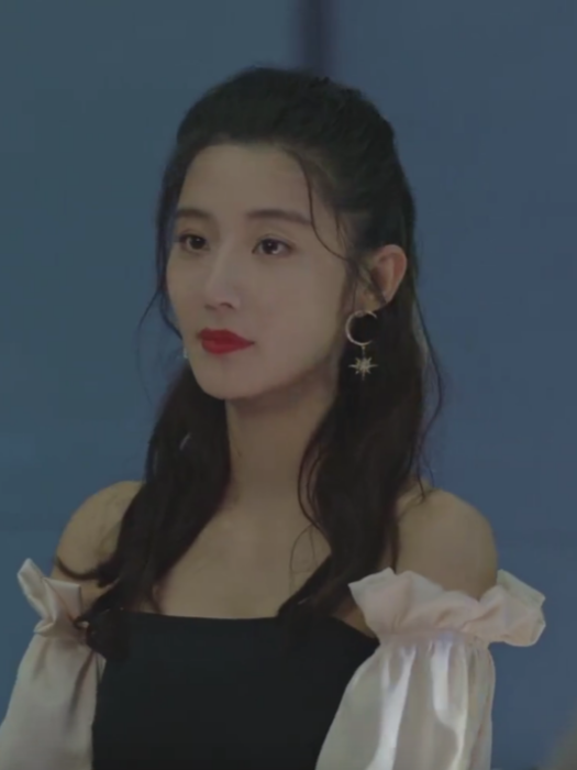 艾美(都市女性話題職場劇《女士的法則》中的女配角) 艾美(都市女性話題職場劇《女士的法則》中的女配角)