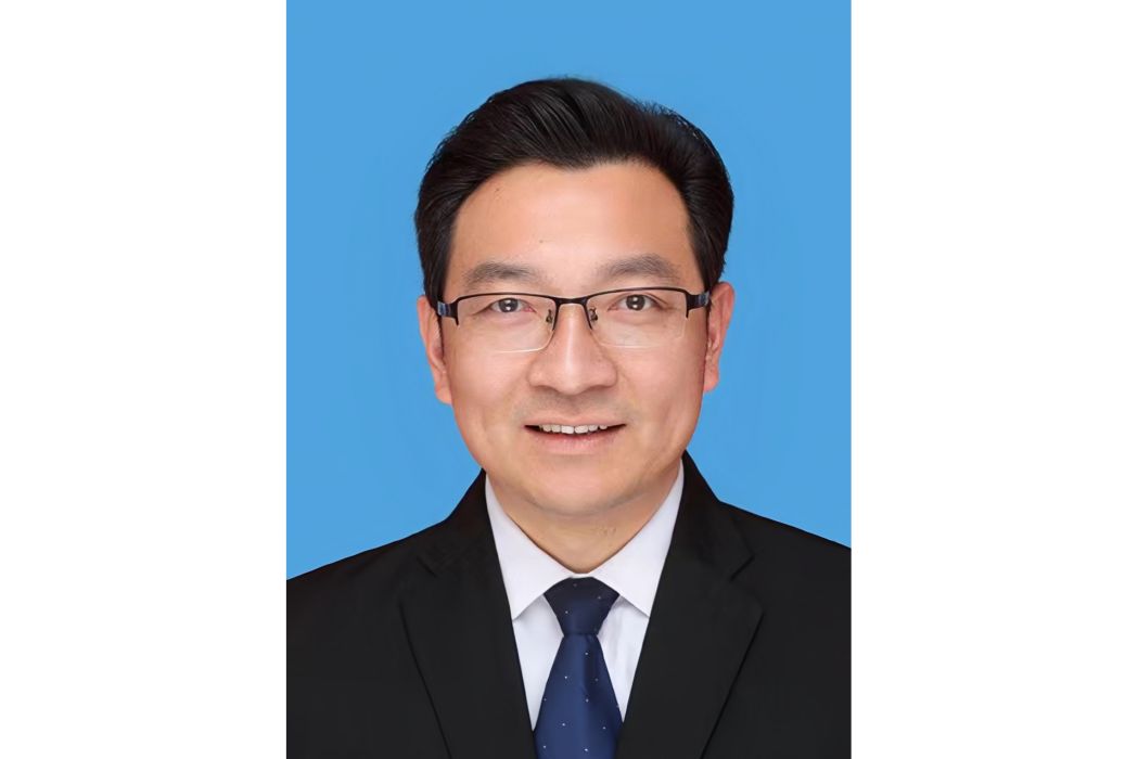 何忠(重慶市銅梁區政協秘書長、黨組成員,辦公室主任、機關黨組書記) 何忠(重慶市銅梁區政協秘書長、黨組成員,辦公室主任、機關黨組書記)