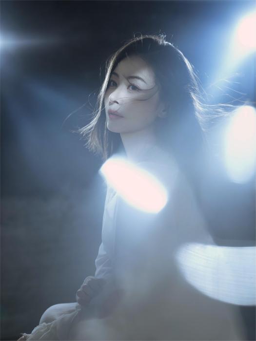 曾珠(音樂製作人、詞曲創作人、華語女歌手、大學聲樂教師、青少年聲樂教育家、青年作曲家) 曾珠(音樂製作人、詞曲創作人、華語女歌手、大學聲樂教師、青少年聲樂教育家、青年作曲家)