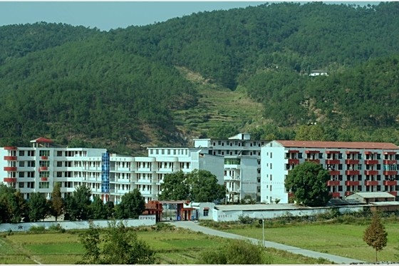田六村(湖北省蘄春縣張榜鎮下轄行政村) 田六村(湖北省蘄春縣張榜鎮下轄行政村)
