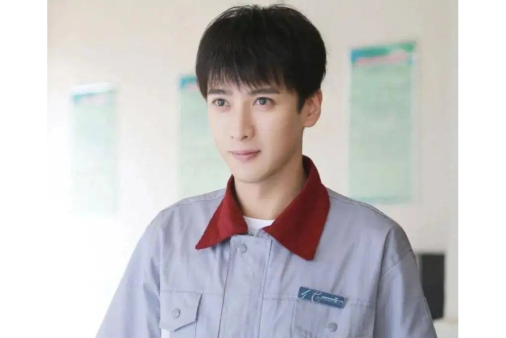 方清華(電視劇《吉他兄弟》中的男主角) 方清華(電視劇《吉他兄弟》中的男主角)