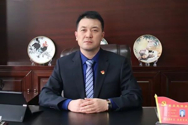 王小峰(中國華冶科工集團有限公司總經濟師) 王小峰(中國華冶科工集團有限公司總經濟師)