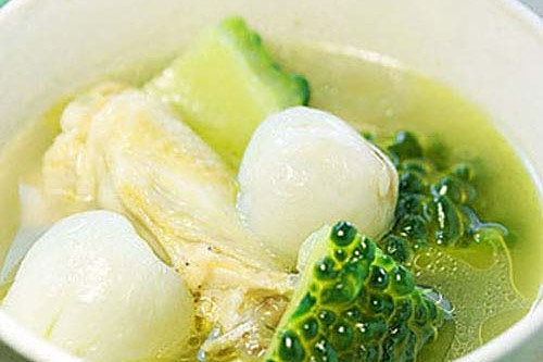 苦瓜荔枝雞湯